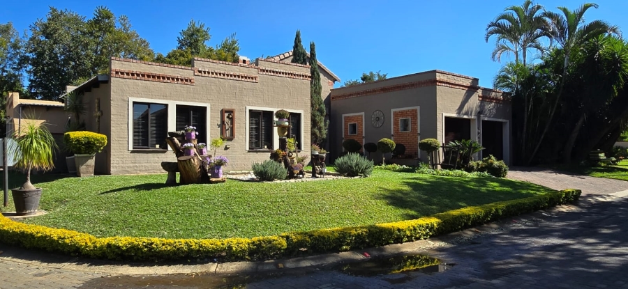 4 Bedroom Property for Sale in Waterval East North West